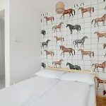 Cosy In By Renters Apartman